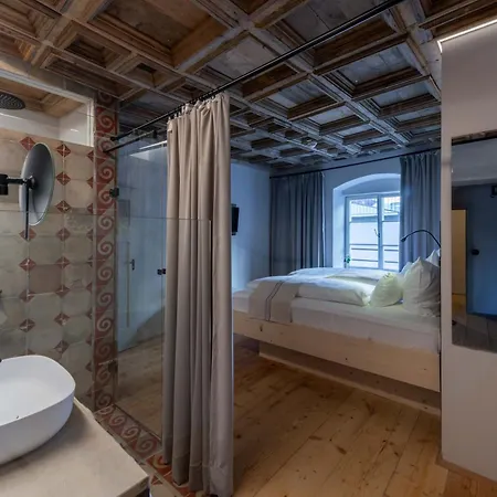 Kuehbacher Отель Пассау