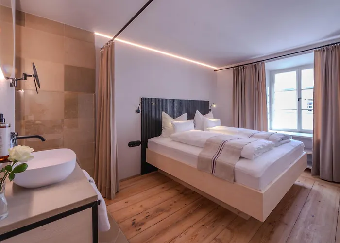 Отель Kuehbacher