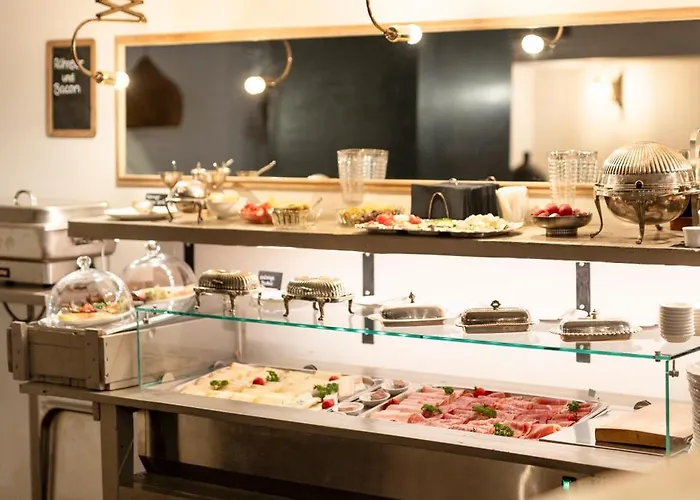 Kuehbacher Отель *